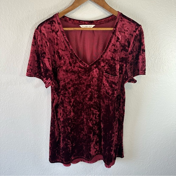 Spring Mercer | Velvet Shirt Women Maroon Legging Tee V Neck - Picture 2 of 7
